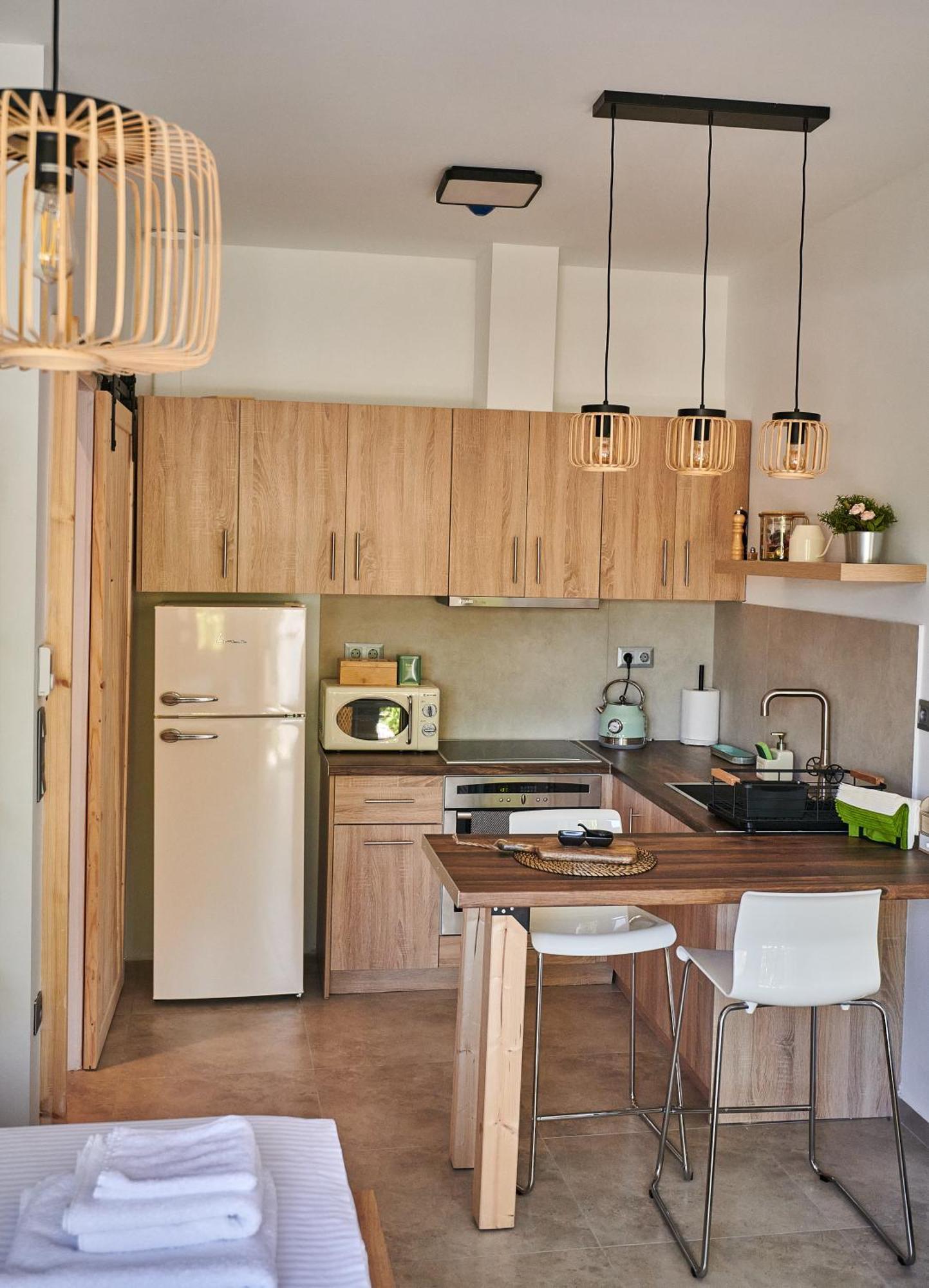 The Lemon House Apartment Artemida  Bagian luar foto