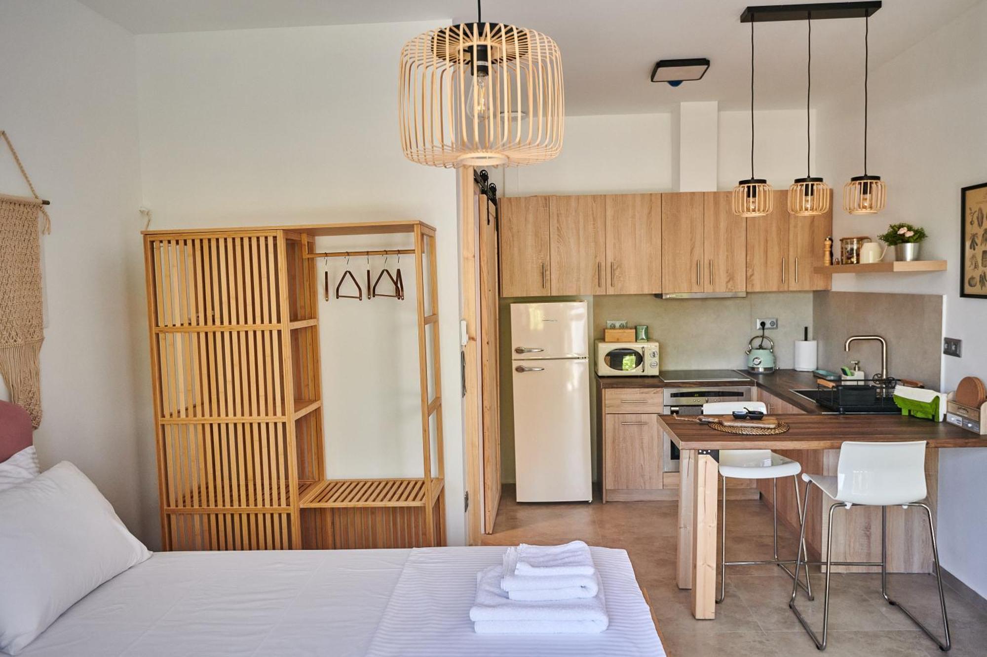The Lemon House Apartment Artemida  Bagian luar foto