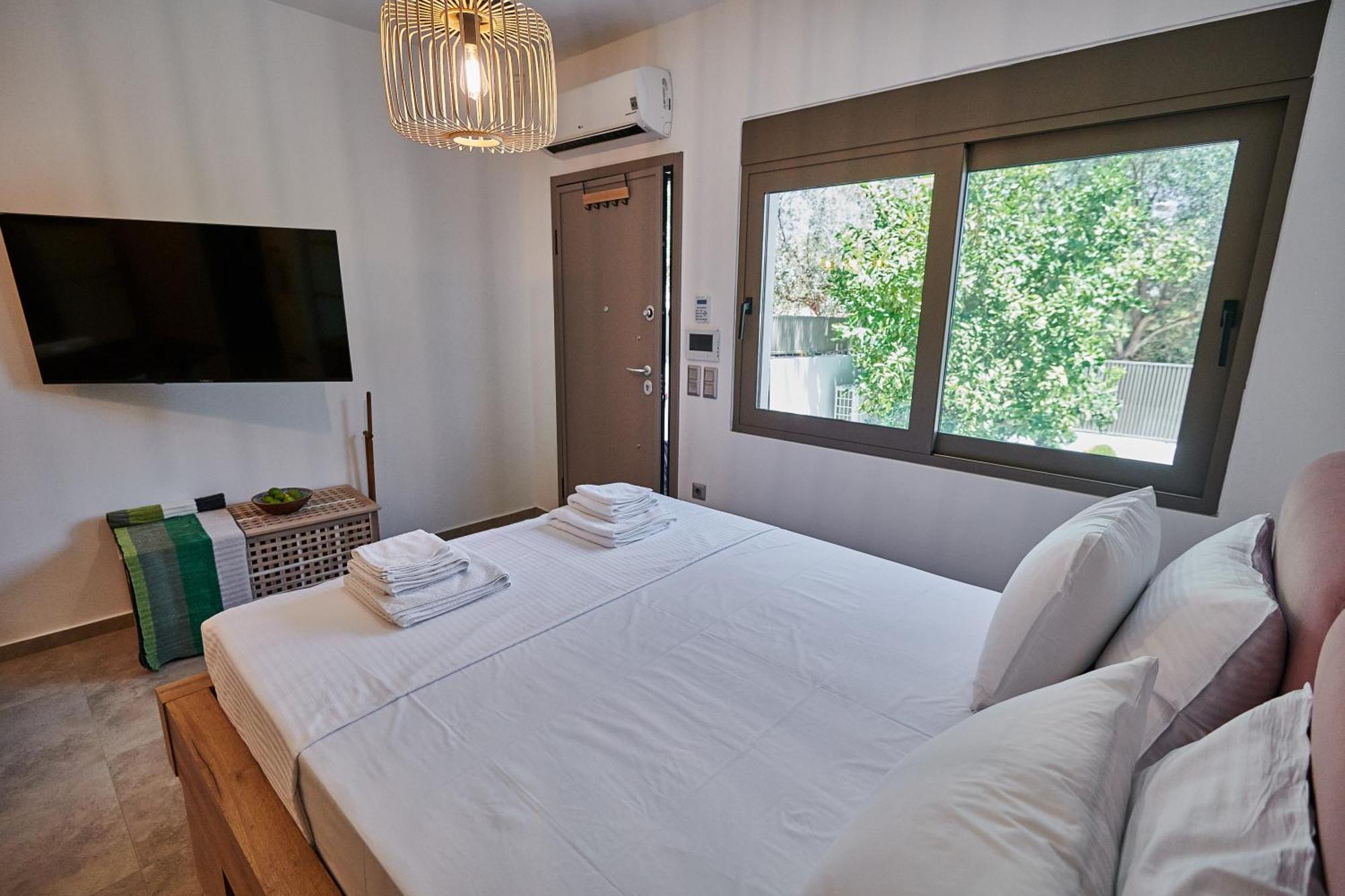 The Lemon House Apartment Artemida  Bagian luar foto